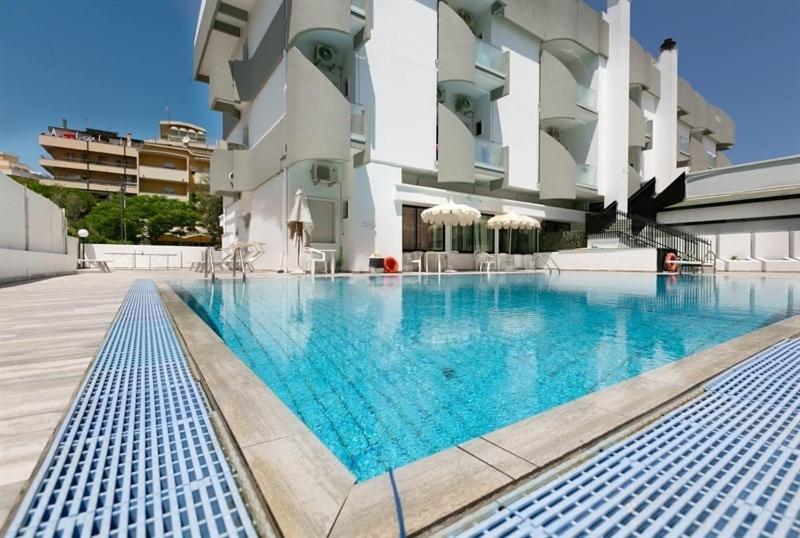 Hotel Principe Белариа-Игеа Марина Екстериор снимка
