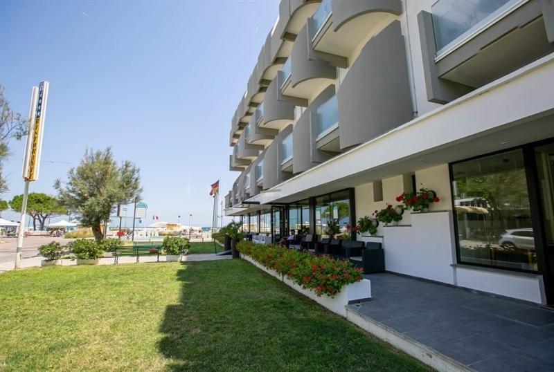 Hotel Principe Белариа-Игеа Марина Екстериор снимка