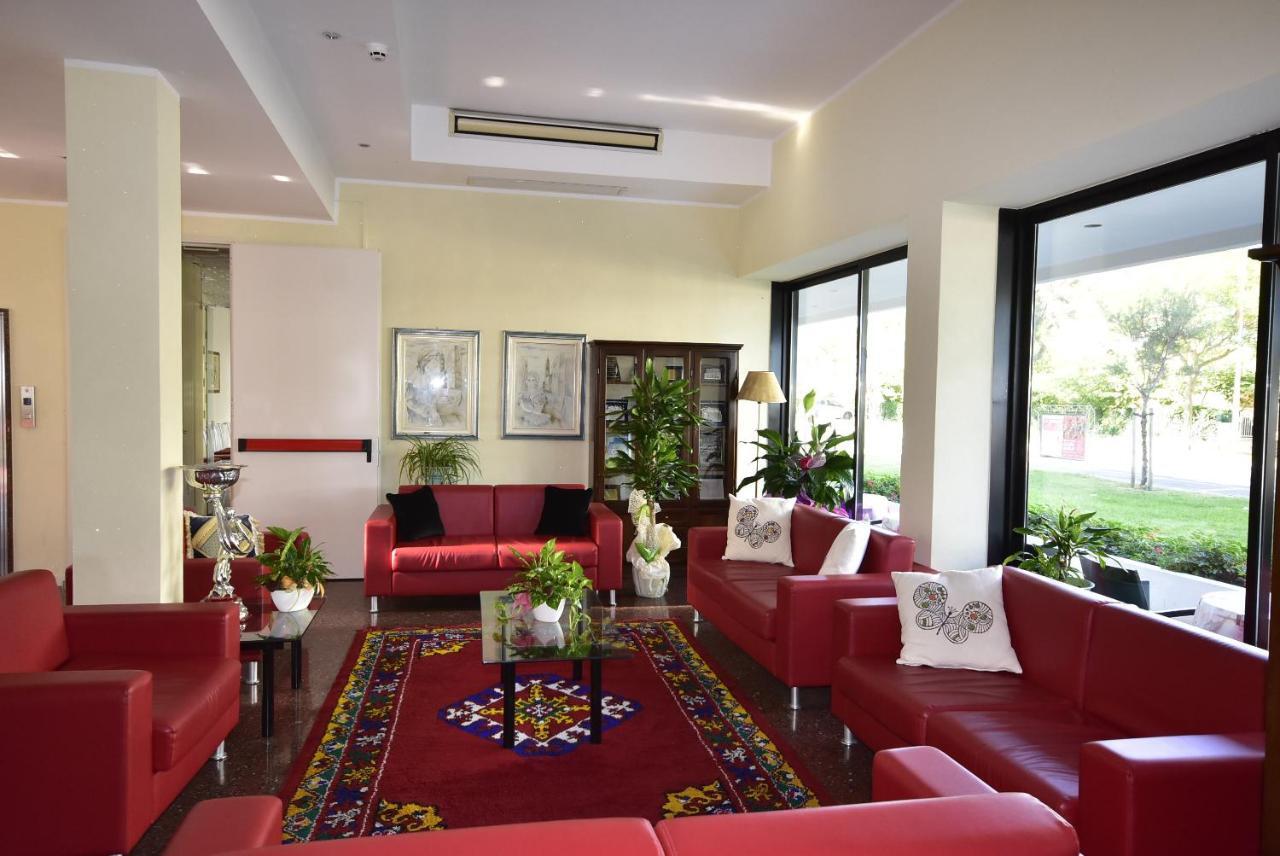 Hotel Principe Белариа-Игеа Марина Екстериор снимка